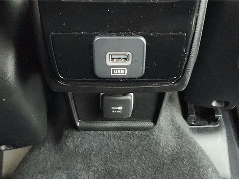 Used 2022 Jeep Compass Limited image 24