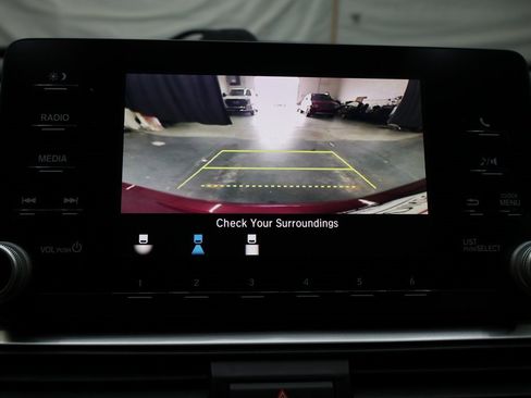 Used 2018 Honda Accord LX image 22