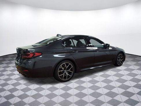 Used 2022 BMW 540i xDrive w/ M Sport Package image 9