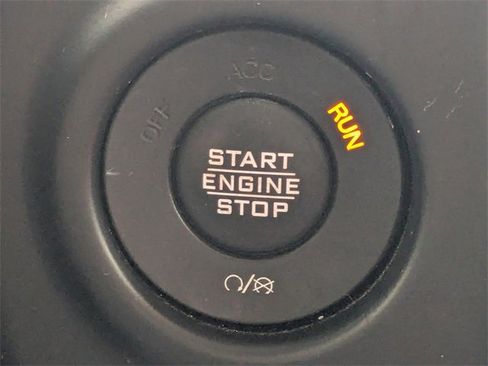 Used 2020 Jeep Wrangler Unlimited Sport S image 33