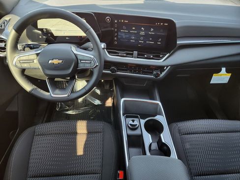 New 2026 Chevrolet Equinox LT w/ LPO, Floor Liner Package image 26