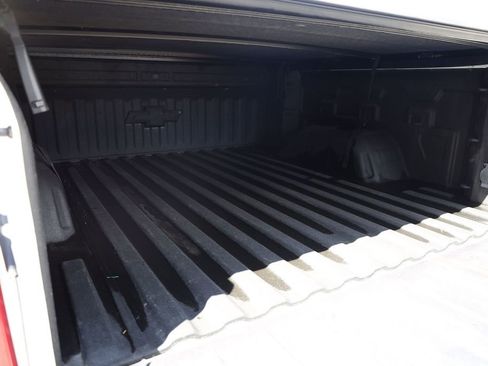 Used 2021 Chevrolet Silverado 1500 LTZ AWD/4WD image 23