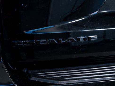 Used 2022 Cadillac Escalade Premium Luxury RWD image 23