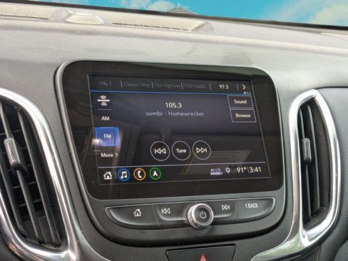 Used 2019 Chevrolet Equinox LT w/ Sun & Navigation Package image 11