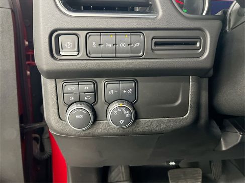 Used 2021 Chevrolet Tahoe RST image 17