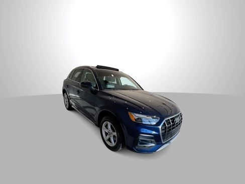 Used 2021 Audi Q5 2.0T Premium w/ Convenience Package AWD/4WD image 2