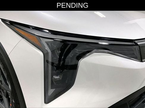New 2025 Kia K4 FWD image 28