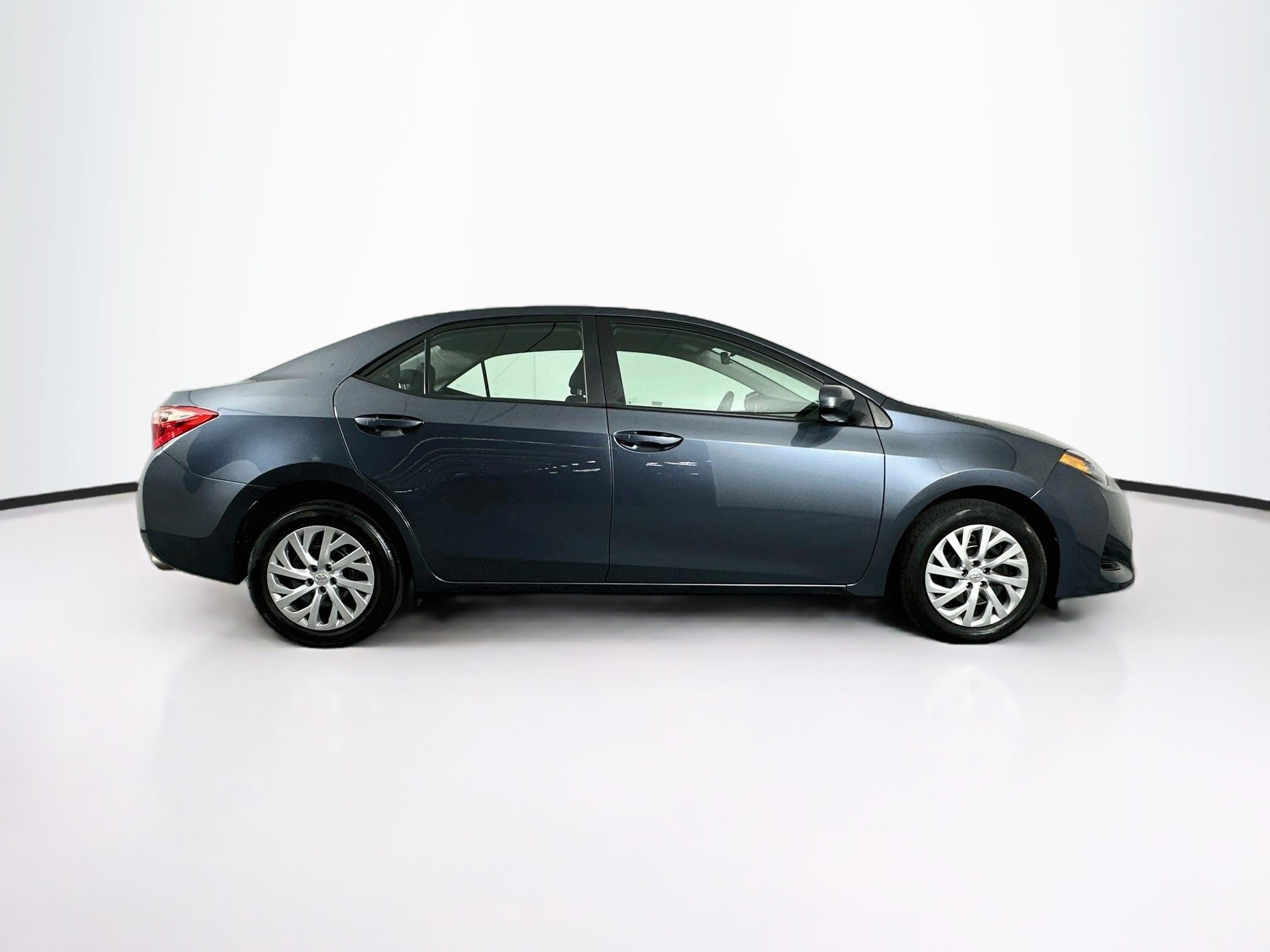 Used 2019 Toyota Corolla LE FWD image 10
