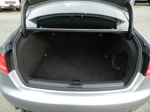 Used 2010 Audi A4 2.0T Premium Plus image 10