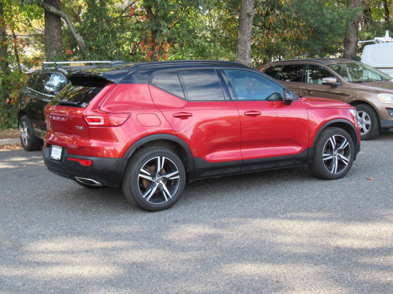 Used 2019 Volvo XC40 T5 R-Design AWD/4WD image 6