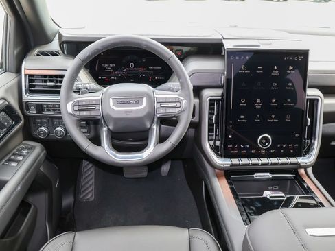 New 2026 GMC Yukon XL Denali w/ Sun & Power Step Package AWD/4WD image 17
