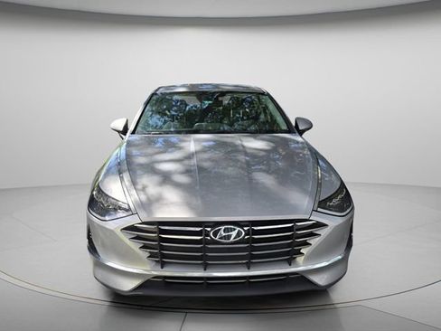 Used 2023 Hyundai Sonata SE FWD image 3