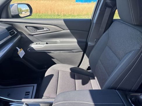New 2026 Chevrolet Traverse LT w/ Midnight/Sport Edition FWD image 17