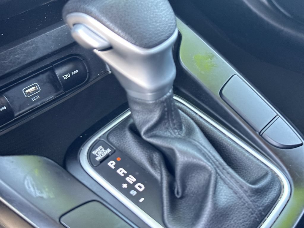 Used 2024 Kia Soul LX w/ Option Group 015 FWD image 27