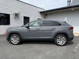 Used 2021 Volkswagen Atlas Cross Sport SE w/ Panoramic Sunroof Package image 2