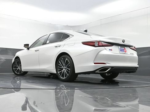 Used 2023 Lexus ES 350 w/ Premium Package FWD image 31