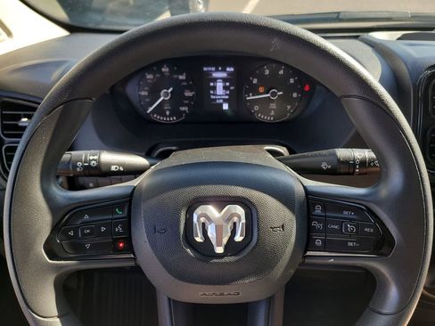 Used 2025 RAM ProMaster 2500 w/ Convenience Group image 24