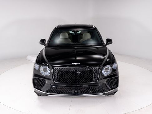 Certified 2024 Bentley Bentayga Extended Wheelbase image 8