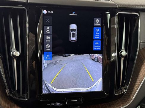 Used 2023 Volvo XC60 B5 Ultimate AWD/4WD image 7