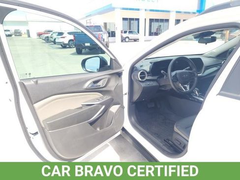 Certified 2025 Chevrolet Trax ACTIV w/ Driver Confidence Package FWD image 18