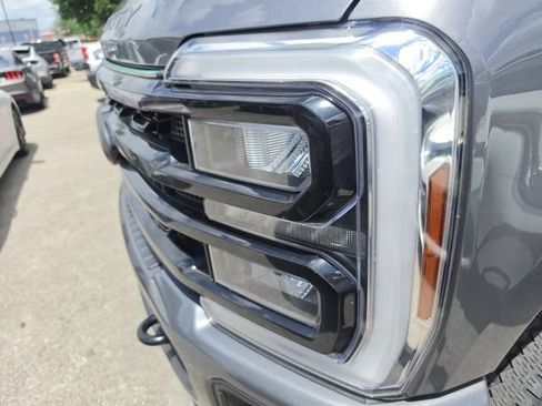 Used 2024 Ford F250 Lariat w/ Black Appearance Package AWD/4WD image 9