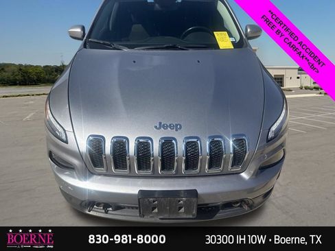 Used 2016 Jeep Cherokee Latitude w/ Trailer Tow Group AWD/4WD image 6
