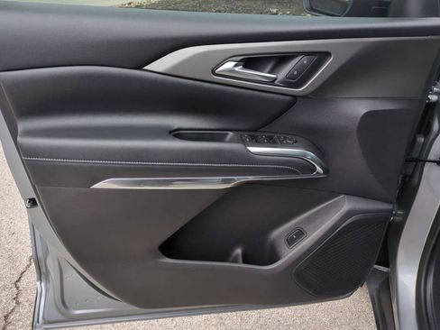 Used 2026 Chevrolet Traverse LT w/ Driver Confidence Package image 21