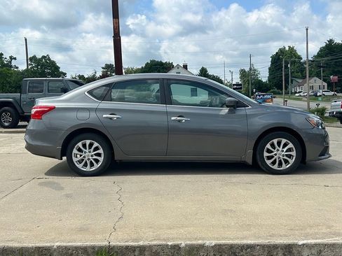 Used 2019 Nissan Sentra SV FWD image 5
