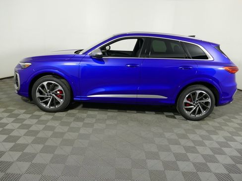 New 2025 Audi SQ5 Premium image 6