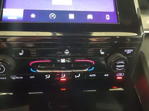 Used 2022 Jeep Grand Cherokee L Laredo AWD/4WD image 14