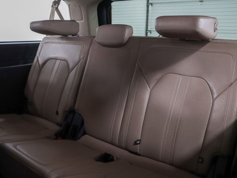 Used 2023 Ford Expedition Max Limited image 29