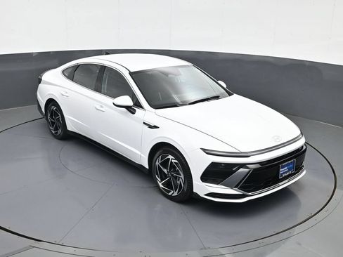 Certified 2026 Hyundai Sonata SEL FWD image 15