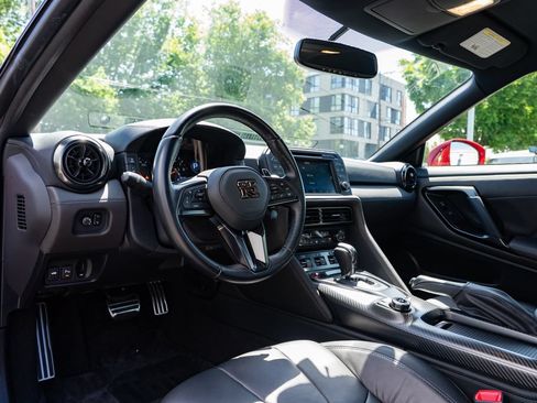 Used 2020 Nissan GT-R Premium w/ Premium Interior Package AWD/4WD image 22