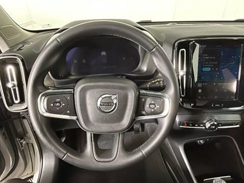 Used 2023 Volvo XC40 B4 Ultimate FWD image 14