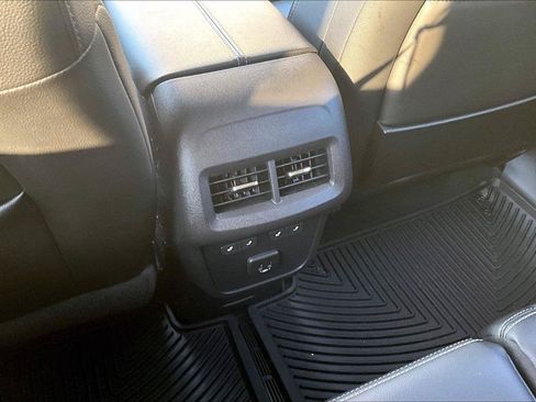 Used 2022 GMC Terrain Denali w/ Denali Premium Package AWD/4WD image 10