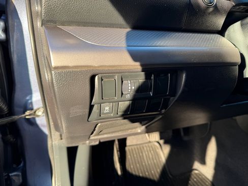 Used 2017 Subaru Outback 2.5i Premium image 18