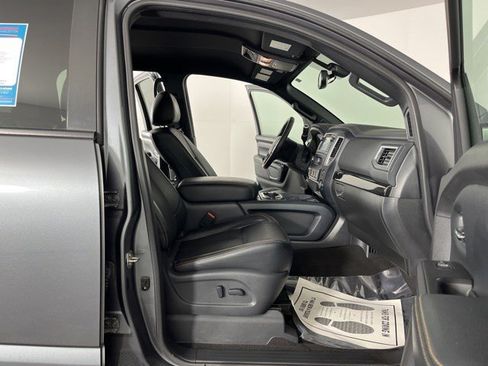 Used 2018 Nissan Titan SL w/ Midnight Edition RWD image 35