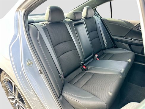 Used 2017 Honda Accord Sport image 24