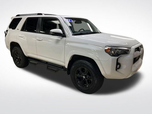 Certified 2021 Toyota 4Runner SR5 Premium w/ Moonroof Package AWD/4WD image 8
