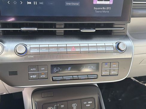 Used 2024 Hyundai Kona SEL FWD image 24
