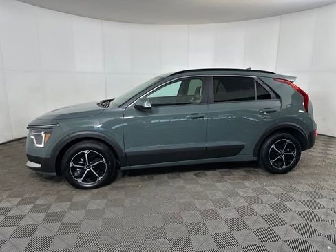 Used 2024 Kia Niro EX image 6