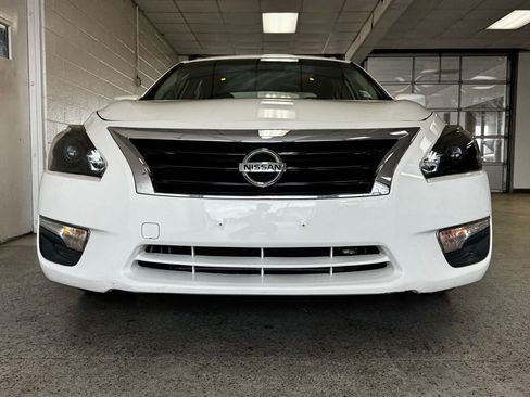 Used 2013 Nissan Altima 2.5 S image 3