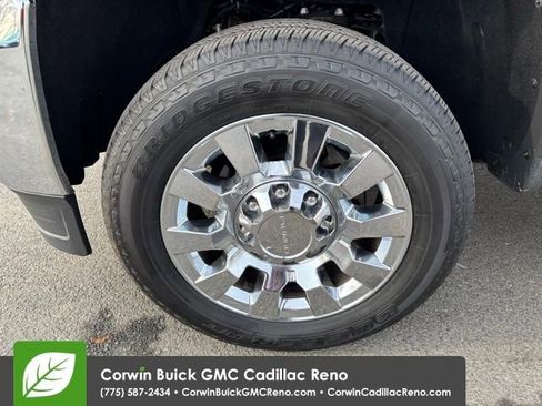 Used 2017 GMC Sierra 2500 SLT w/ Suspension Package, Off-Road image 28
