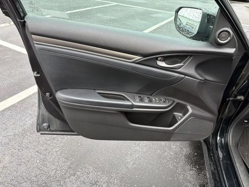 Used 2021 Honda Civic EX-L image 11