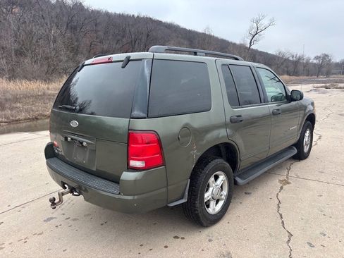 Used 2004 Ford Explorer Sport XLT image 5