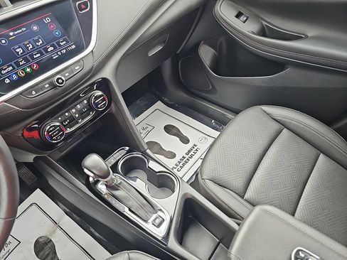 Used 2023 Buick Encore GX Essence w/ Experience Buick Package FWD image 30