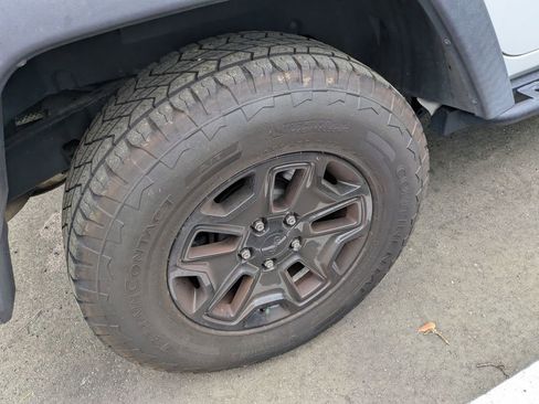 Used 2015 Jeep Wrangler Unlimited Sport image 7