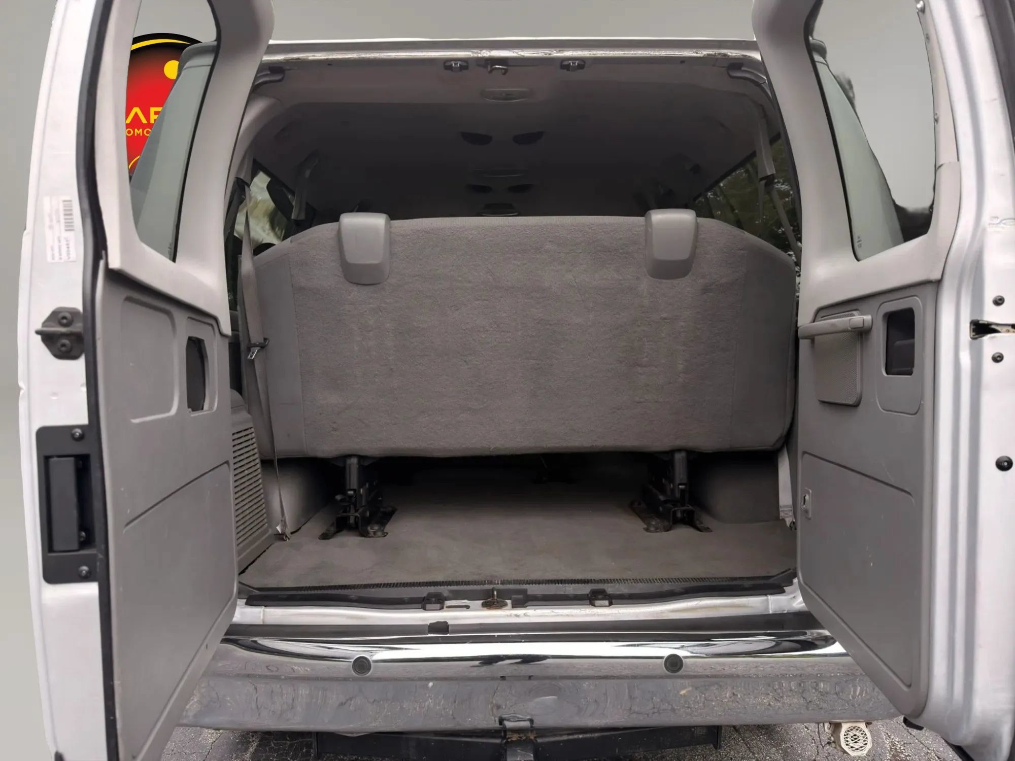 Used 2008 Ford E-350 and Econoline 350 XLT RWD image 19