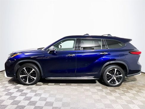Certified 2022 Toyota Highlander XSE image 5