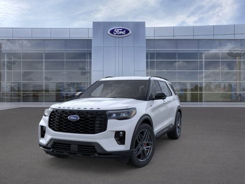 New 2026 Ford Explorer ST-Line w/ ST-Line Street Pack AWD/4WD image 2